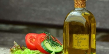 5 properties and benefits of consuming olive oil