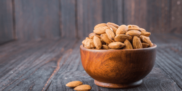almonds remove wrinkles|blueberries benefits brain|blueberries lower blood pressure