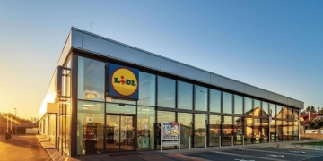 Pool and beach games from Lidl||Dominoes set for the Lidl swimming pool|Dice games for the pool of Lidl|Petanque game for the pool of Lidl